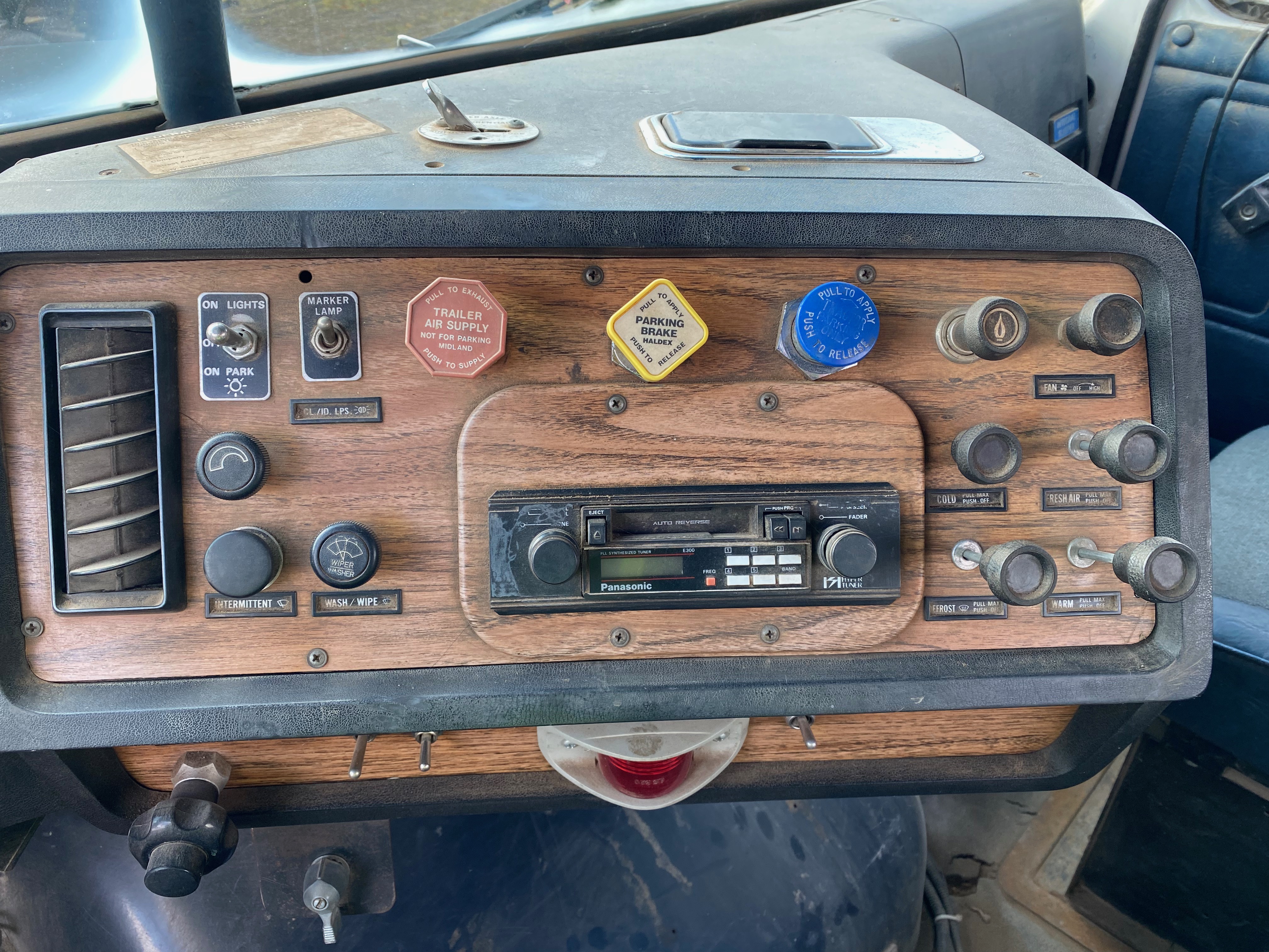 1986 WHITE Sleeper - Image 12